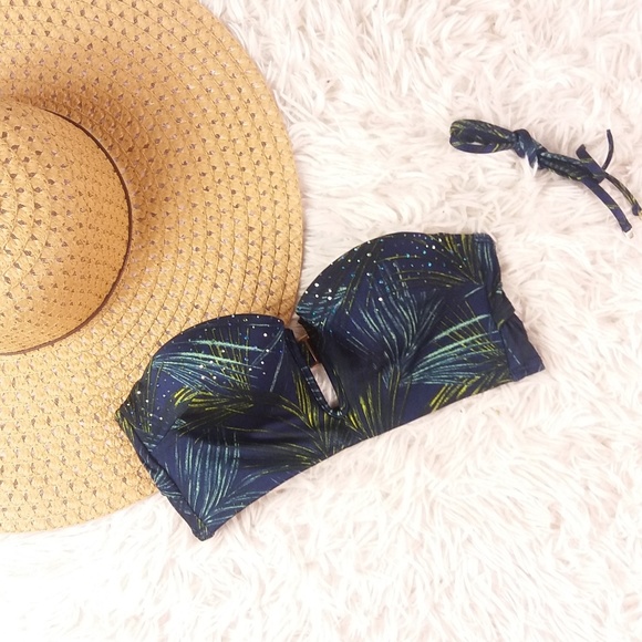Victoria's Secret Other - Victoria's Secret Swim Top